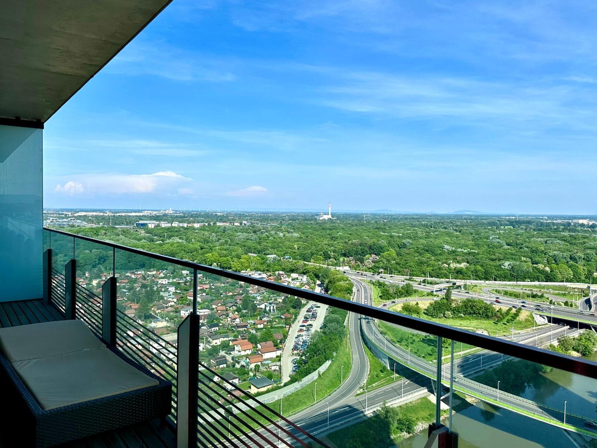 Luxury Penthouse I Rooftop Pool I Self Check-In Wien Exteriör bild