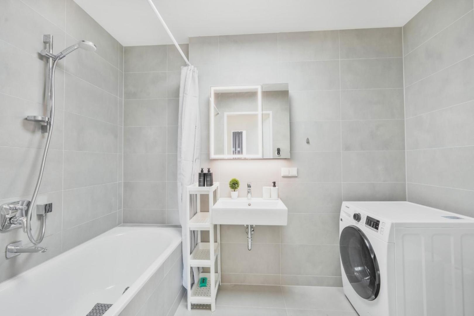Luxury Penthouse I Rooftop Pool I Self Check-In Wien Exteriör bild
